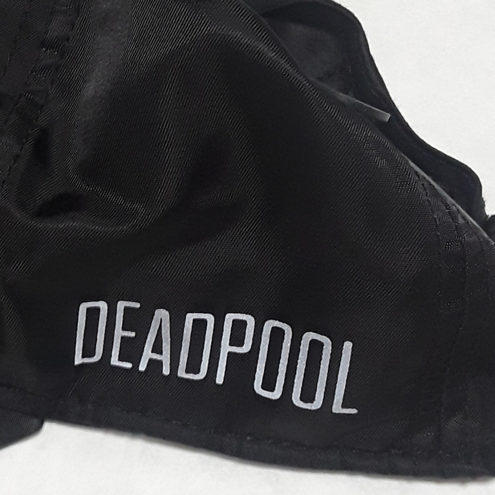 Deadpool Bioworld Marvel Cap Original Snapback Black & White Adjustable Hat - Picture 4 of 7